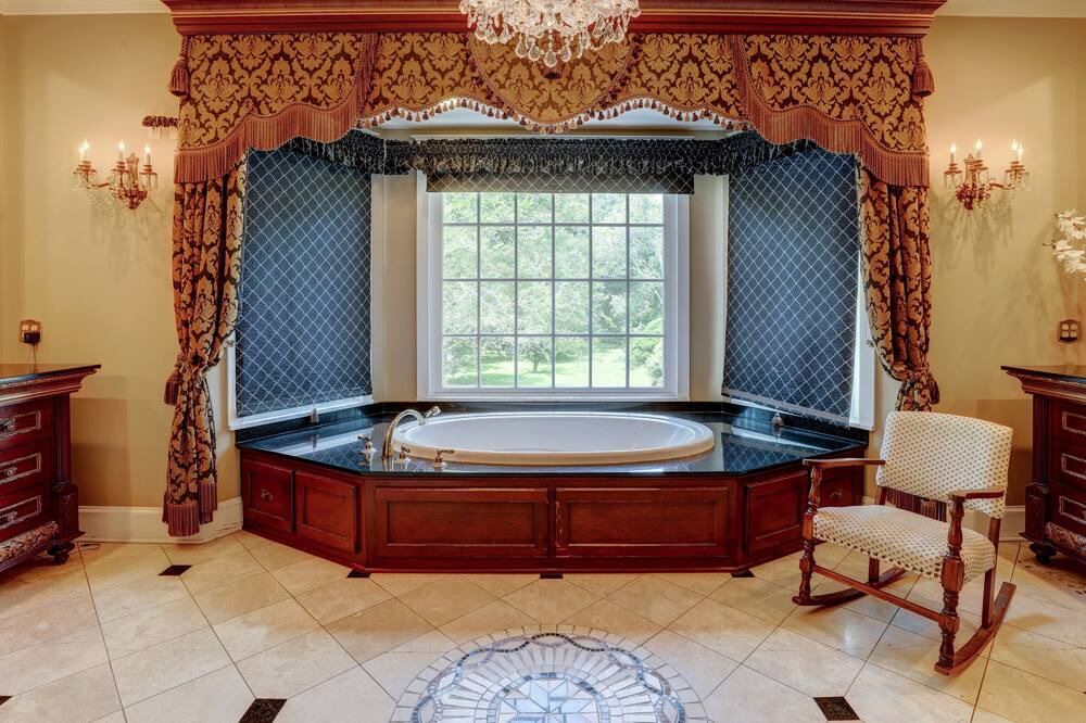 Photo of Bathroom in New Iberia