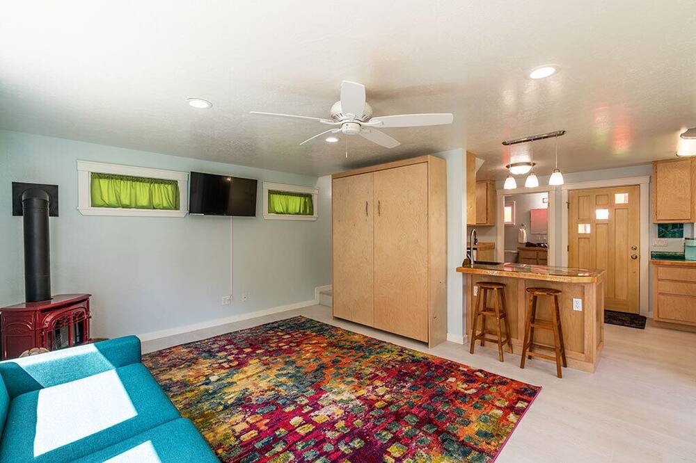 Photo of Bedroom in Westhaven-Moonstone
