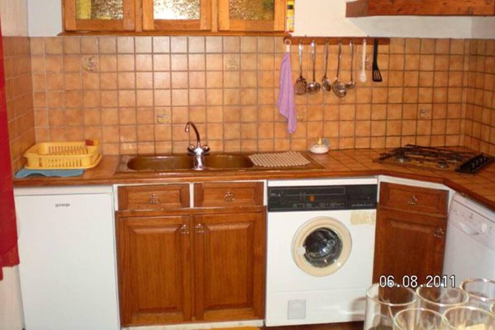Photo of Kitchen in Esteng