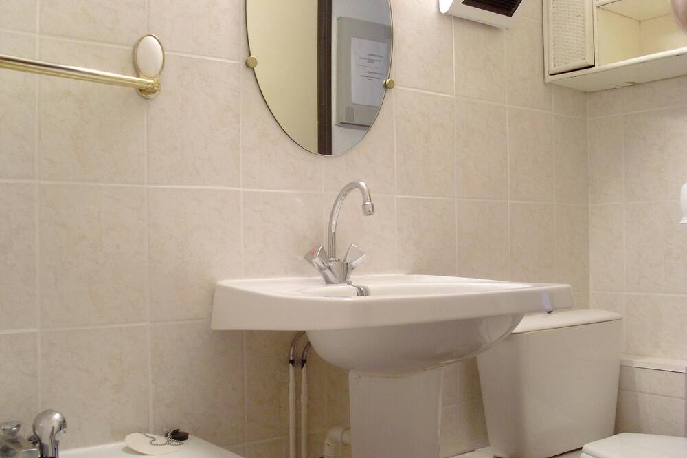 Photo of Bathroom in Les Arenes