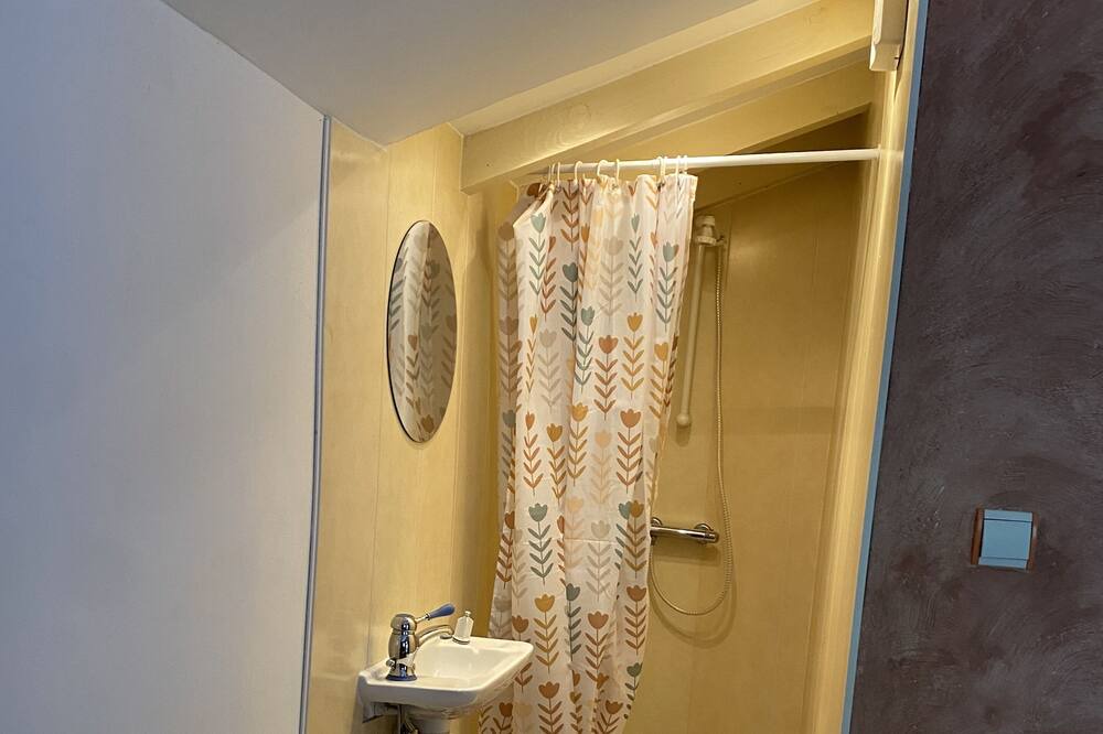 Photo of Others in Gastes