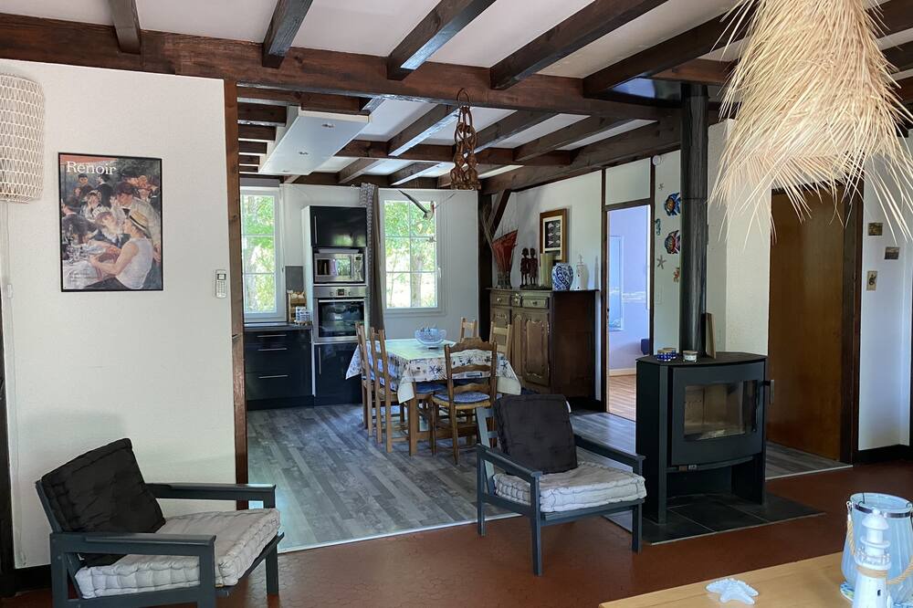 Photo of Others in Gastes