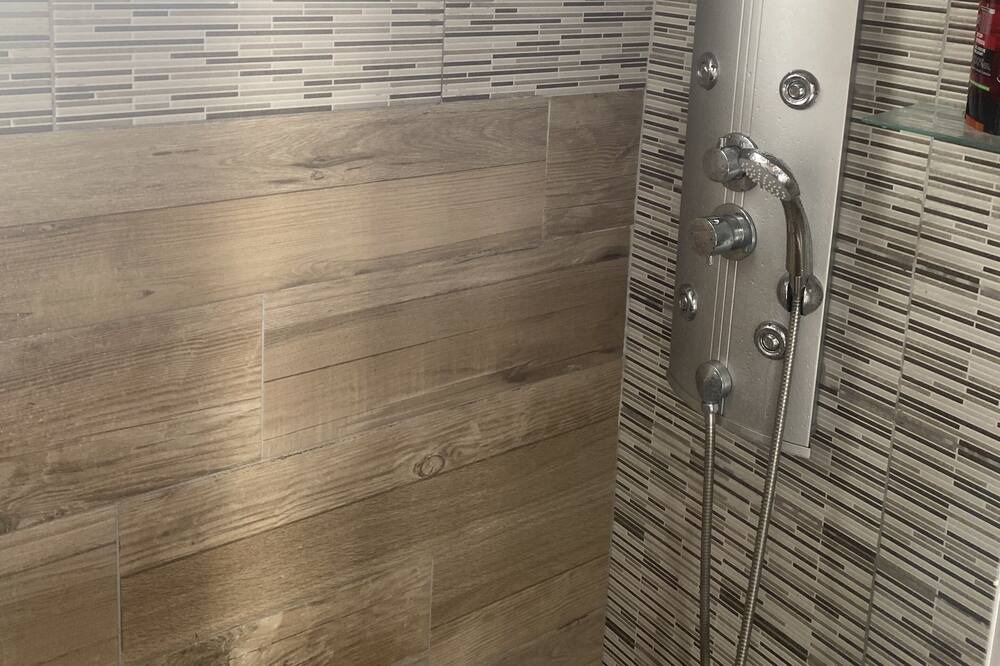 Photo of Others in Gastes