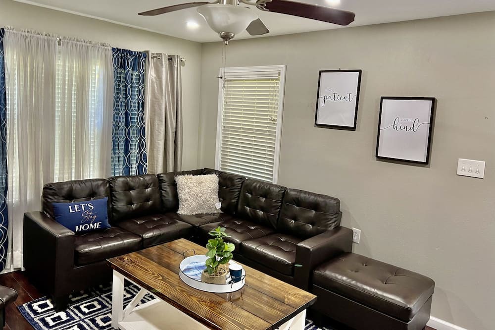 Photo of Livingroom in West Orange