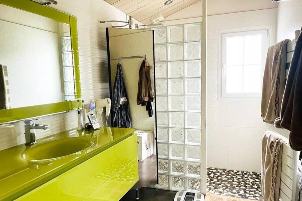 Photo of Bathroom in L'Epine