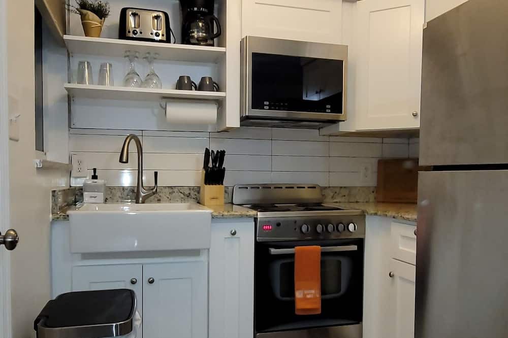 Photo of Kitchen in Garden Isles