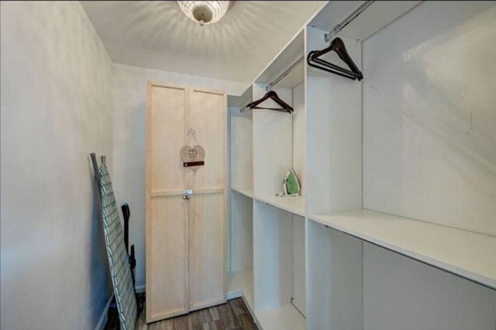 Photo of Bedroom in Garden Isles