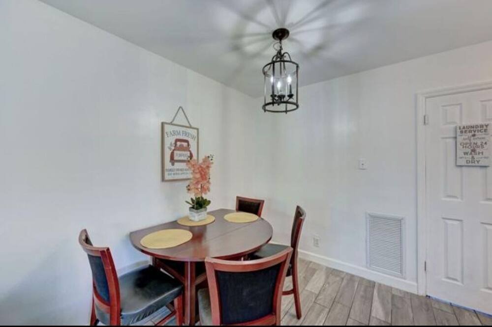 Photo of Kitchen in Garden Isles