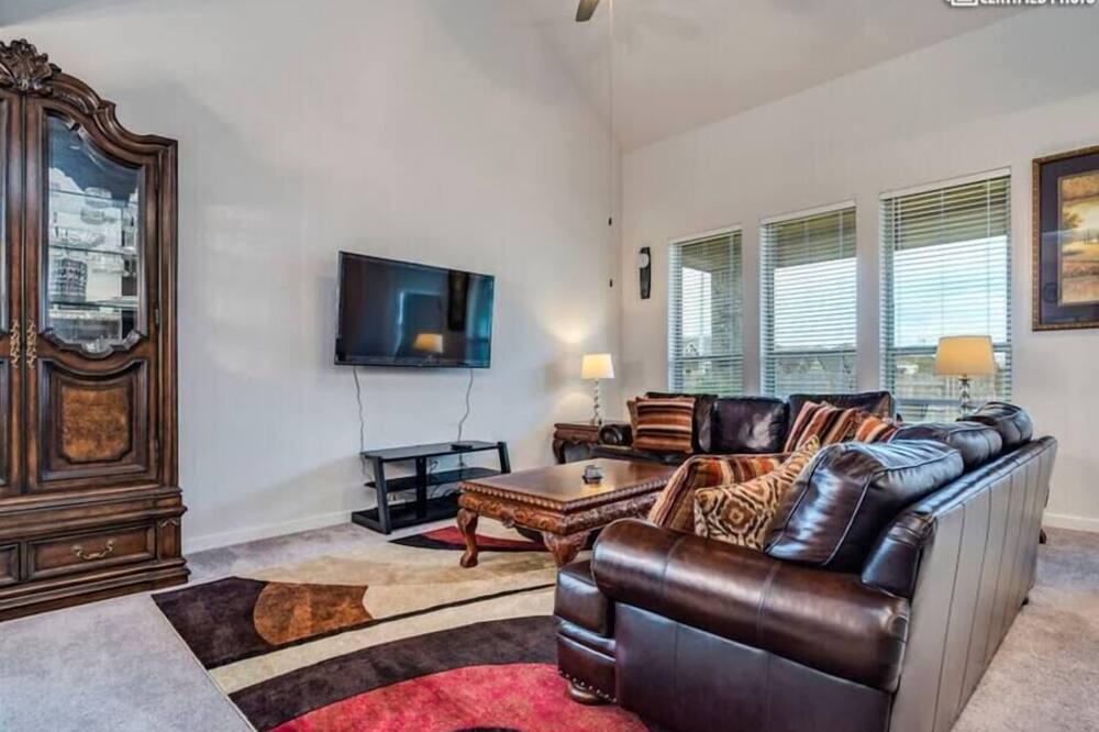 Photo of Livingroom in Hutto