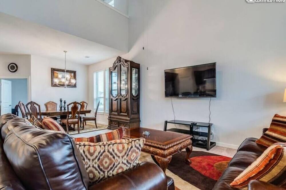 Photo of Livingroom in Hutto