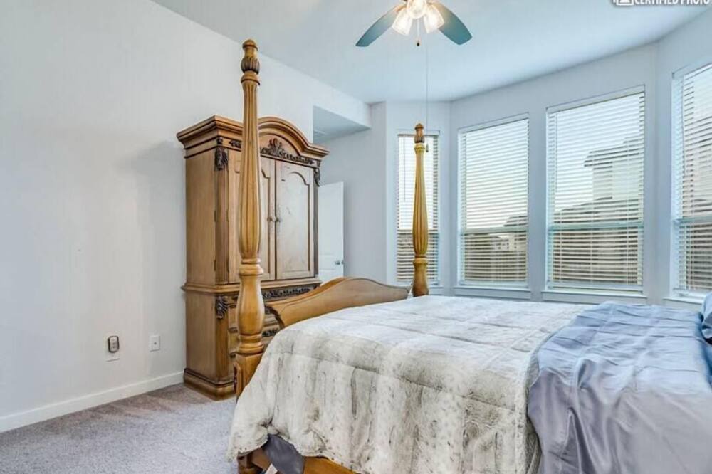 Photo of Bedroom in Hutto
