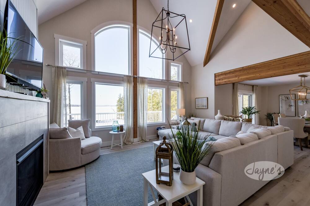 Photo of Livingroom in Lafontaine