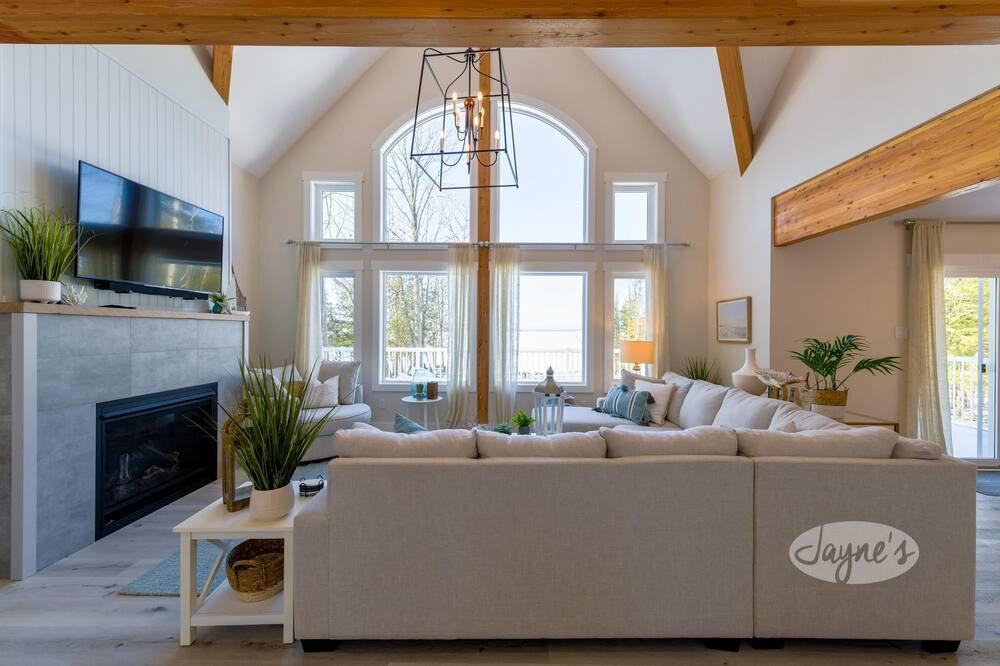 Photo of Livingroom in Lafontaine