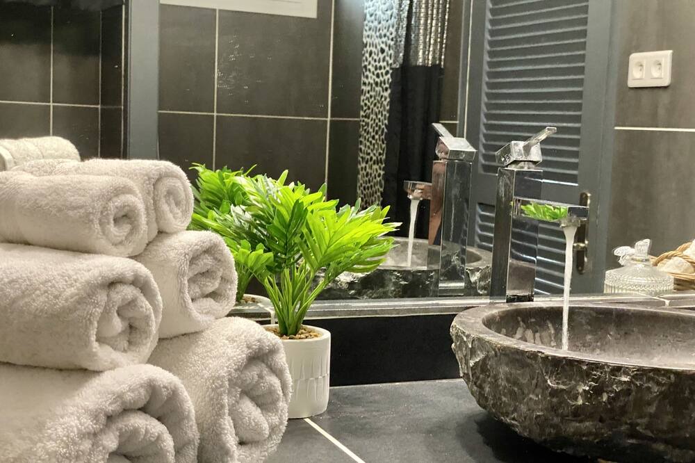 Photo of Bathroom in Orient Bay