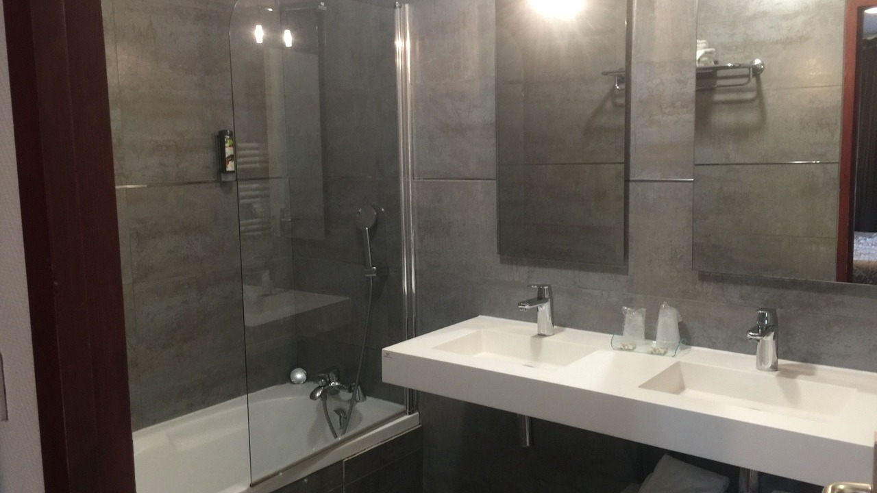 Photo of Bathroom in Nuits-Saint-Georges