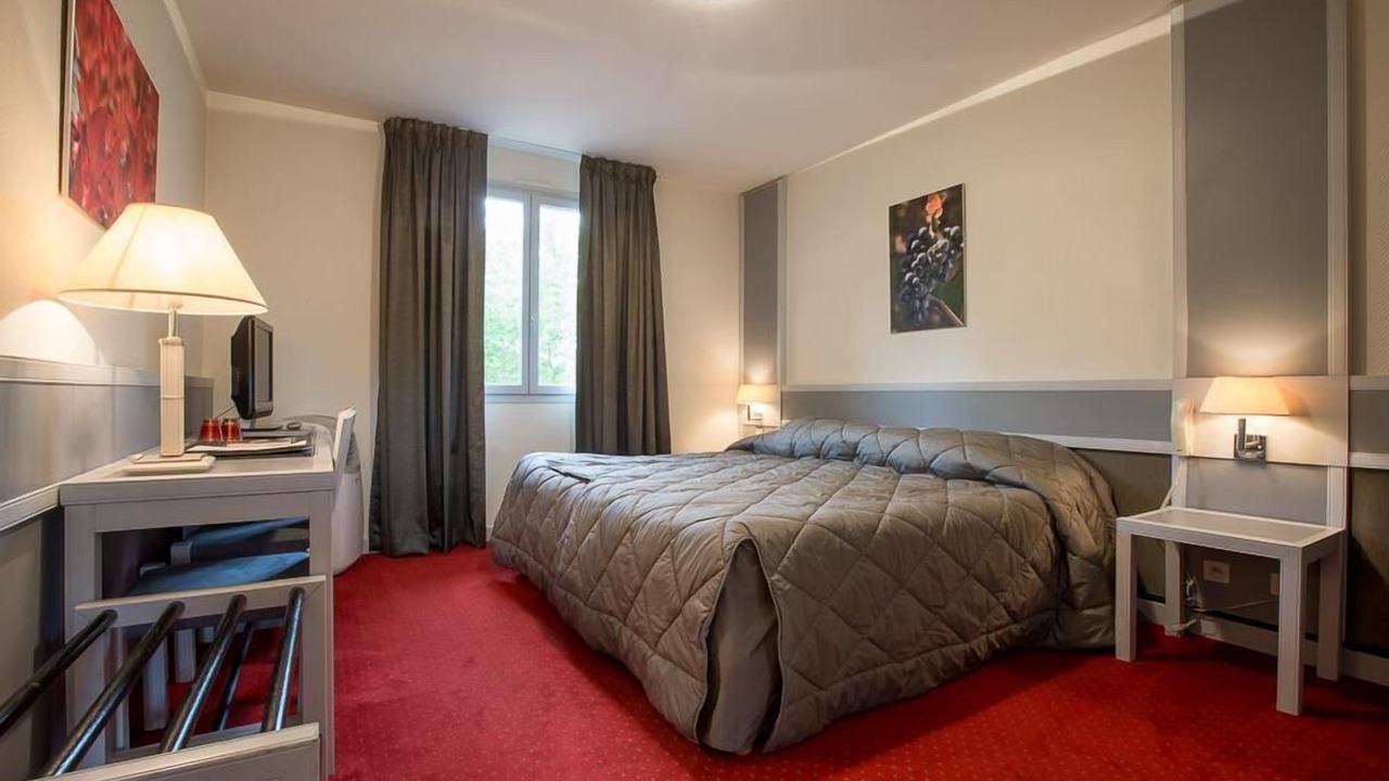 Photo of Bedroom in Nuits-Saint-Georges