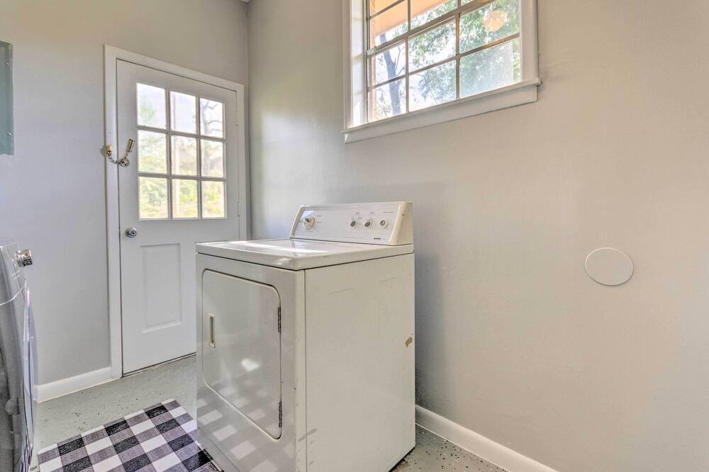 Photo of Bedroom in Enterprise