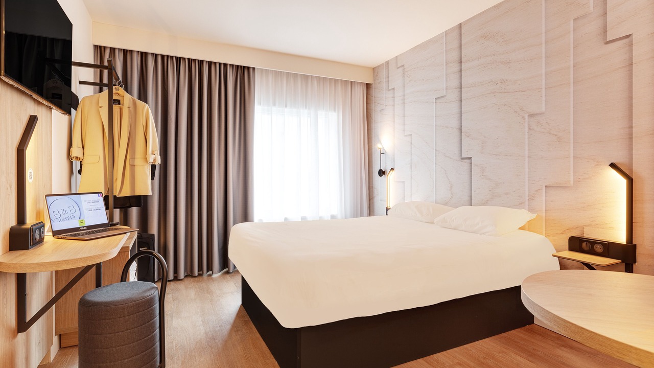 Photo of Others in Faubourg de Bethune