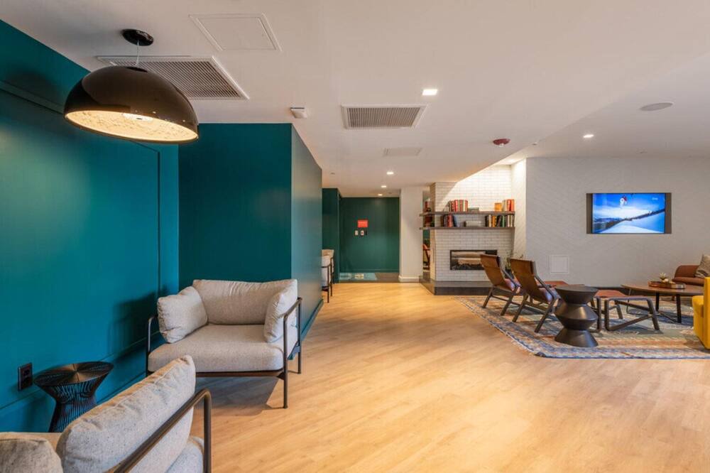 Photo of Livingroom in Newtonville