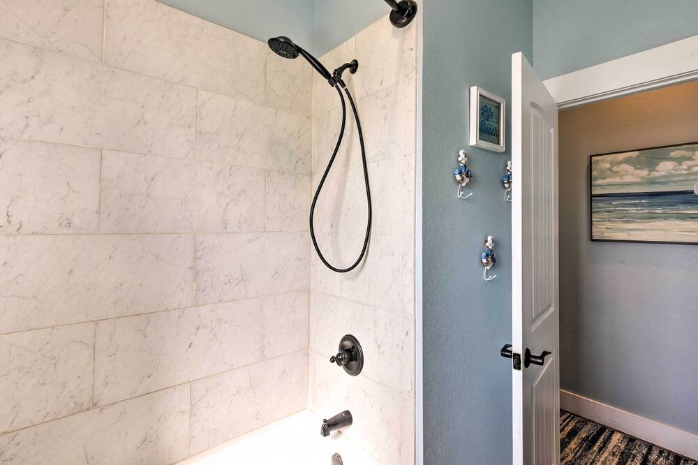 Photo of Bathroom in Cedar Lane