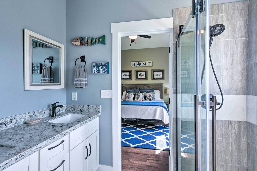 Photo of Bathroom in Cedar Lane
