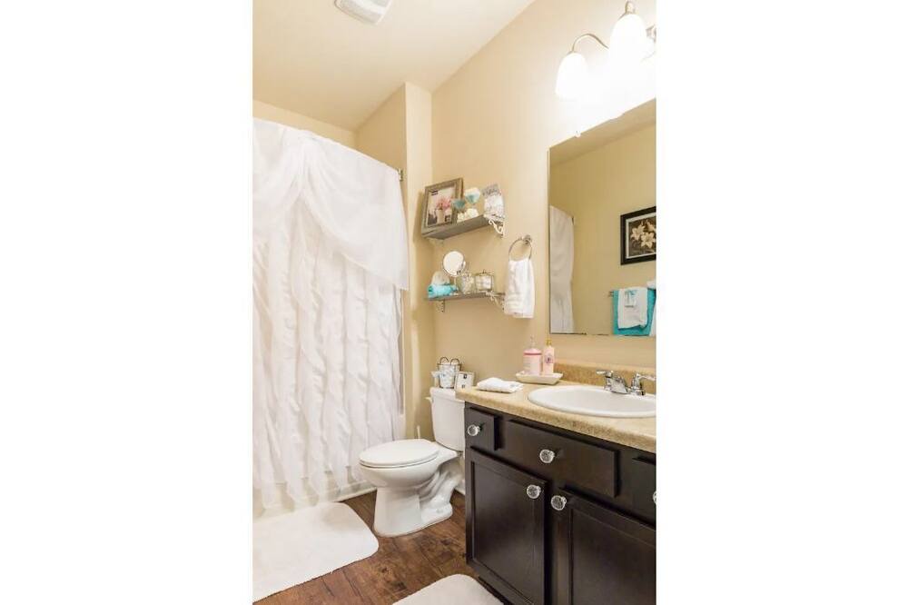 Photo of Bathroom in Hampton