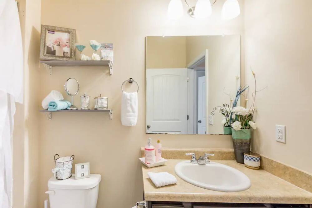 Photo of Bathroom in Hampton