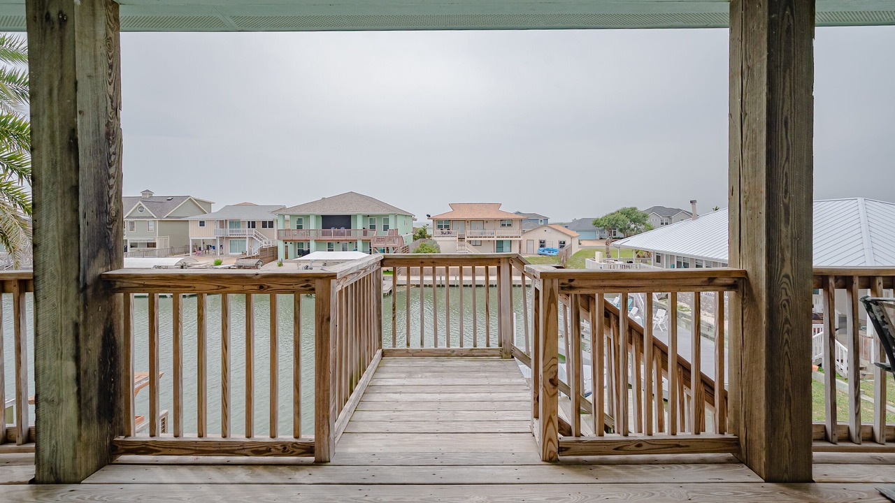 Photo of Outdoor in City-by-the Sea