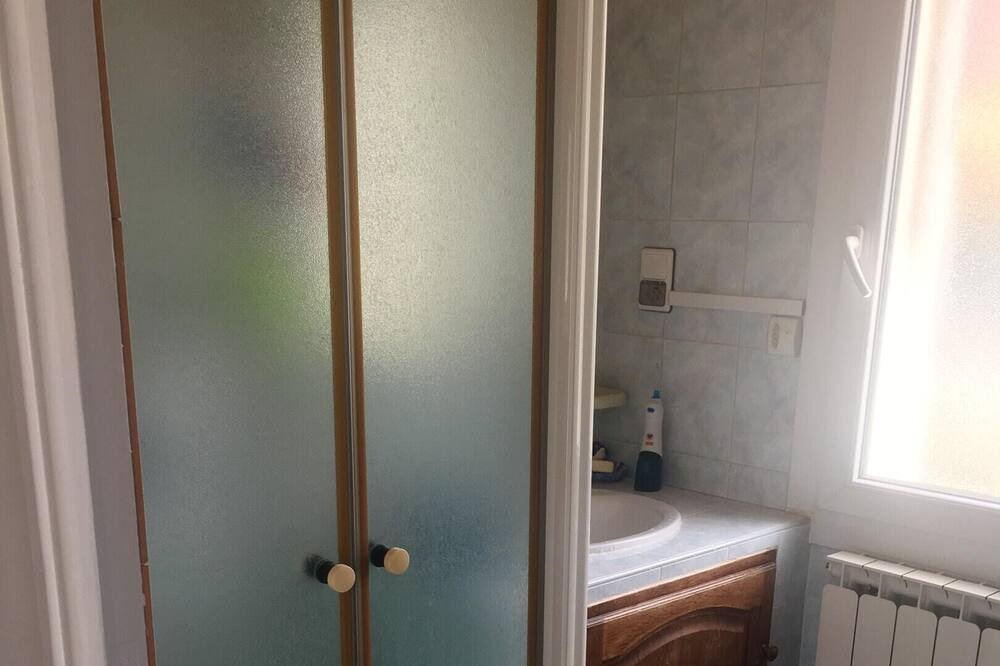 Photo of Bathroom in Manosque