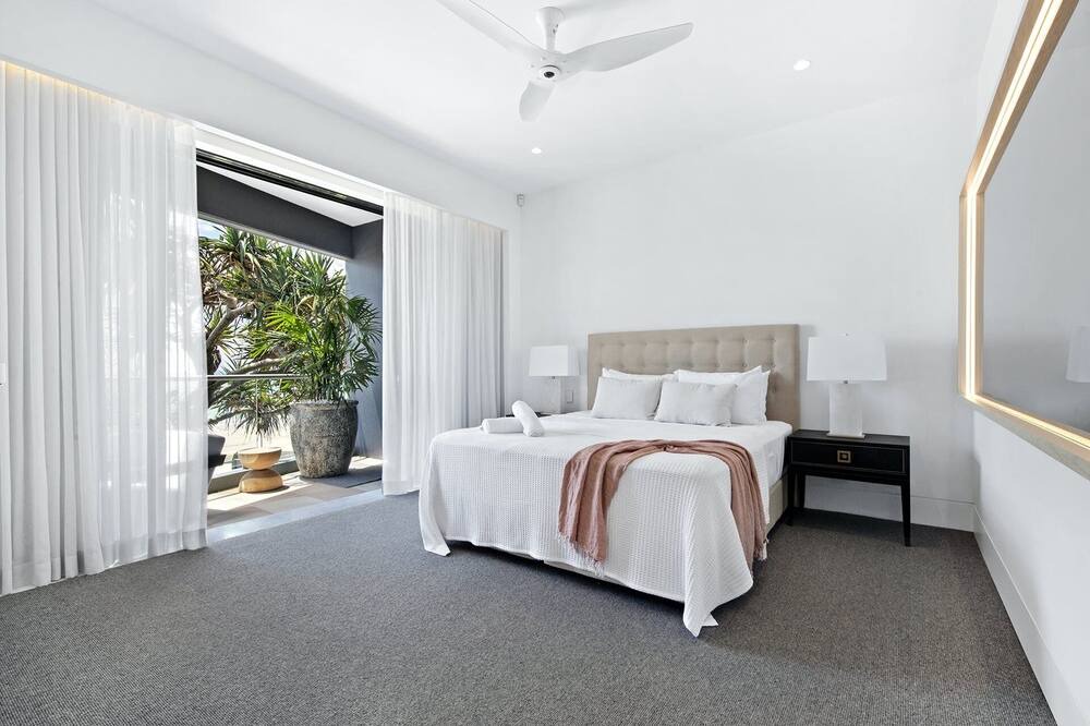 Photo of Bedroom in Main Beach