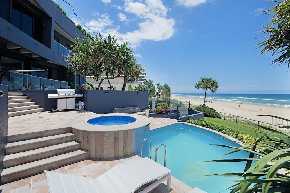 Photo of Outdoor in Main Beach