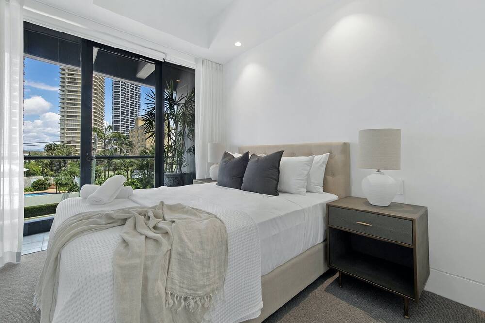 Photo of Bedroom in Main Beach