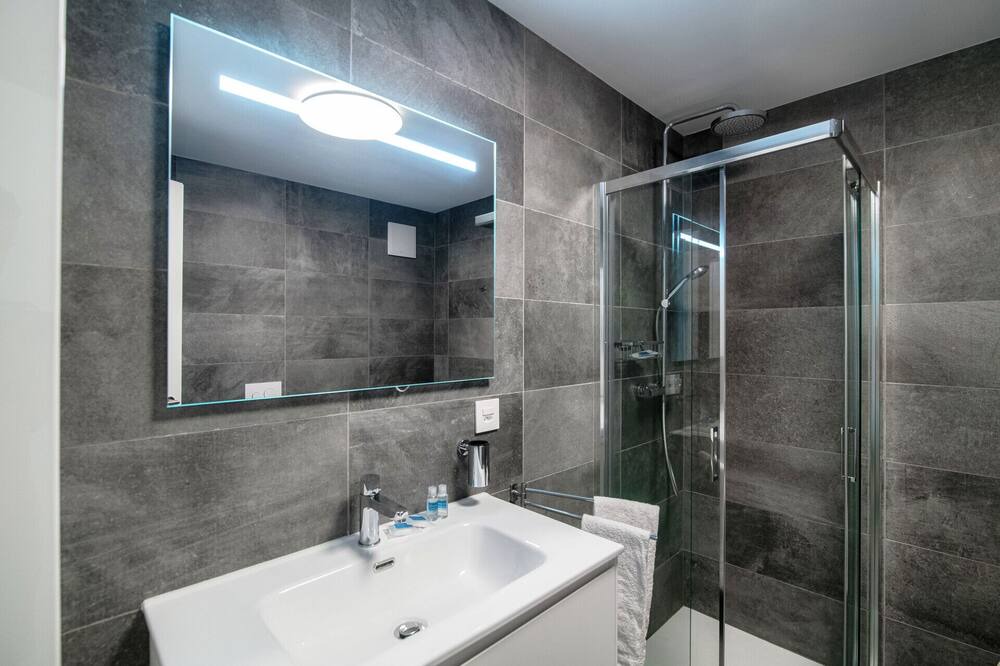 Photo of Bathroom in Gudo