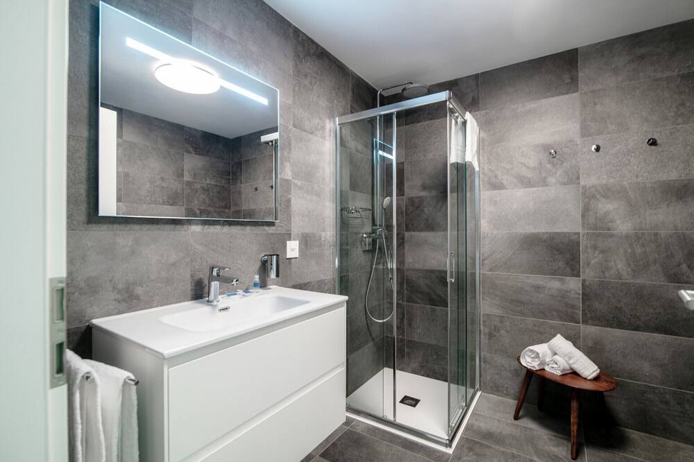 Photo of Bathroom in Gudo