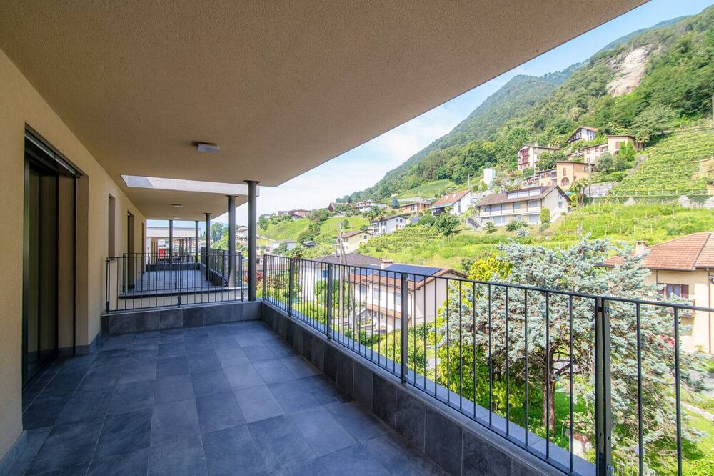 Photo of Patio Balcony in Gudo