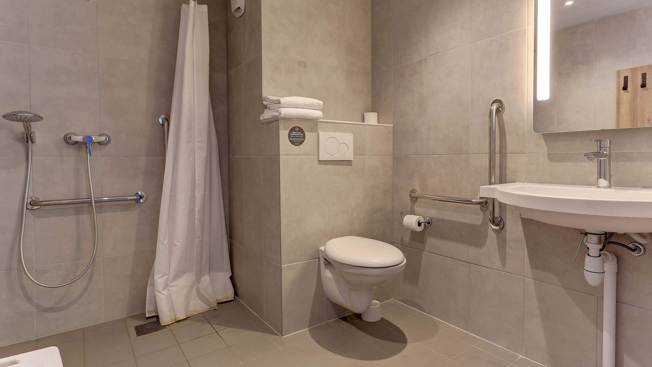 Photo of Bathroom in Epernay