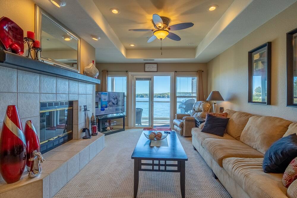 Photo of Livingroom in Lake Ozark