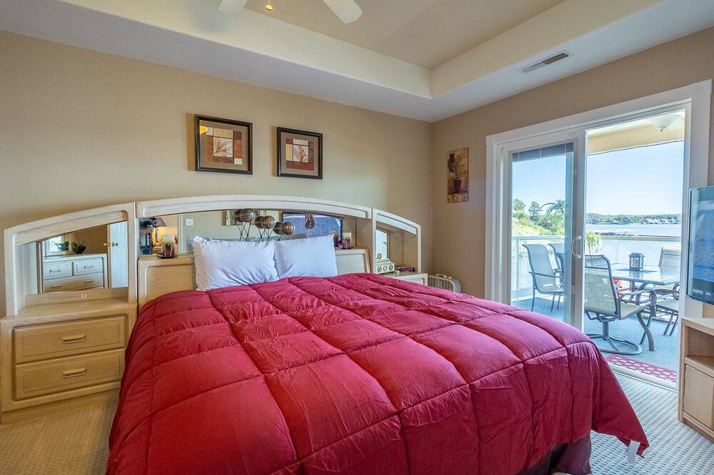 Photo of Bathroom in Lake Ozark