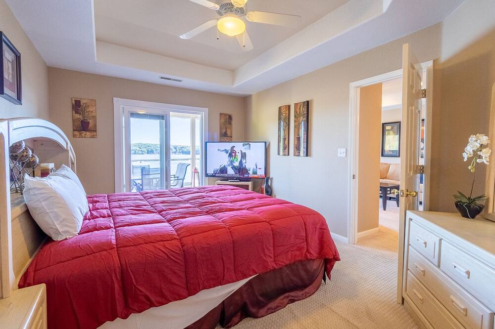 Photo of Bathroom in Lake Ozark