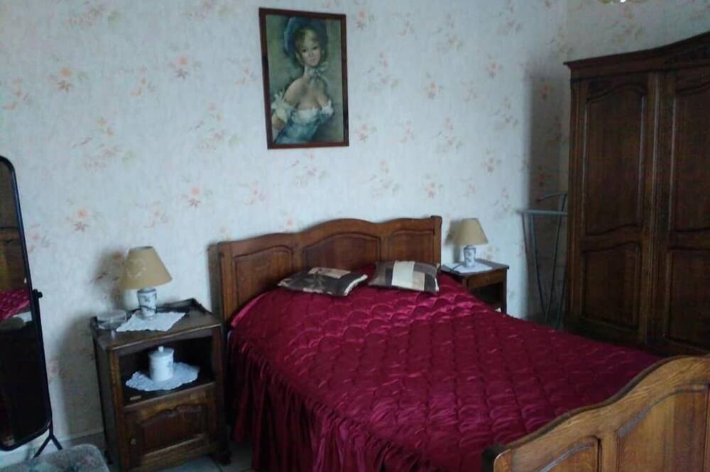 Photo of Bedroom in Fumay