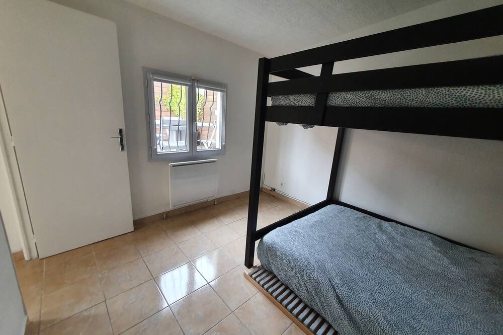 Photo of Bedroom in Roissy-en-Brie