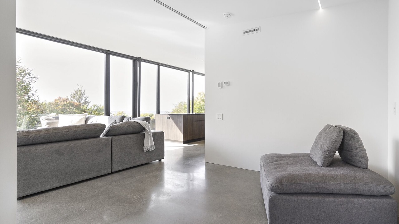 Photo of Livingroom in Sutton
