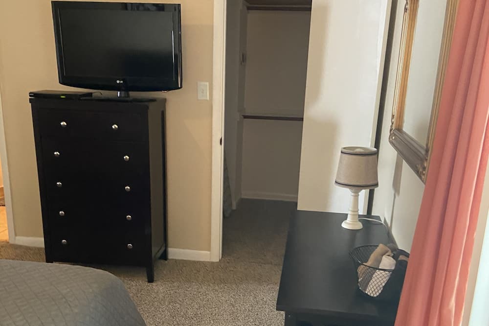 Photo of Bedroom in Central Newport News
