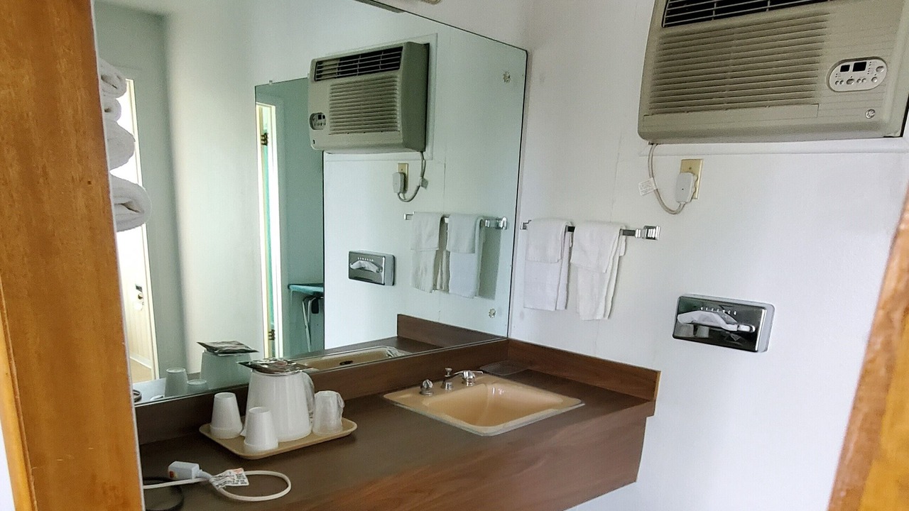 Photo of Bathroom in Raton