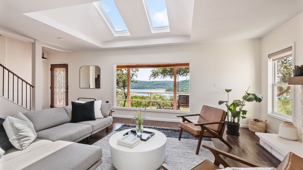 Photo of Livingroom in Leander