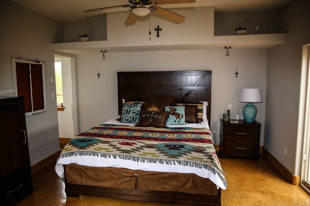 Photo of Bedroom in McIntosh