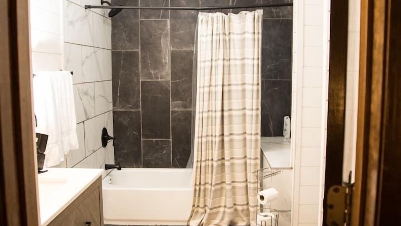 Photo of Bathroom in Eureka Springs