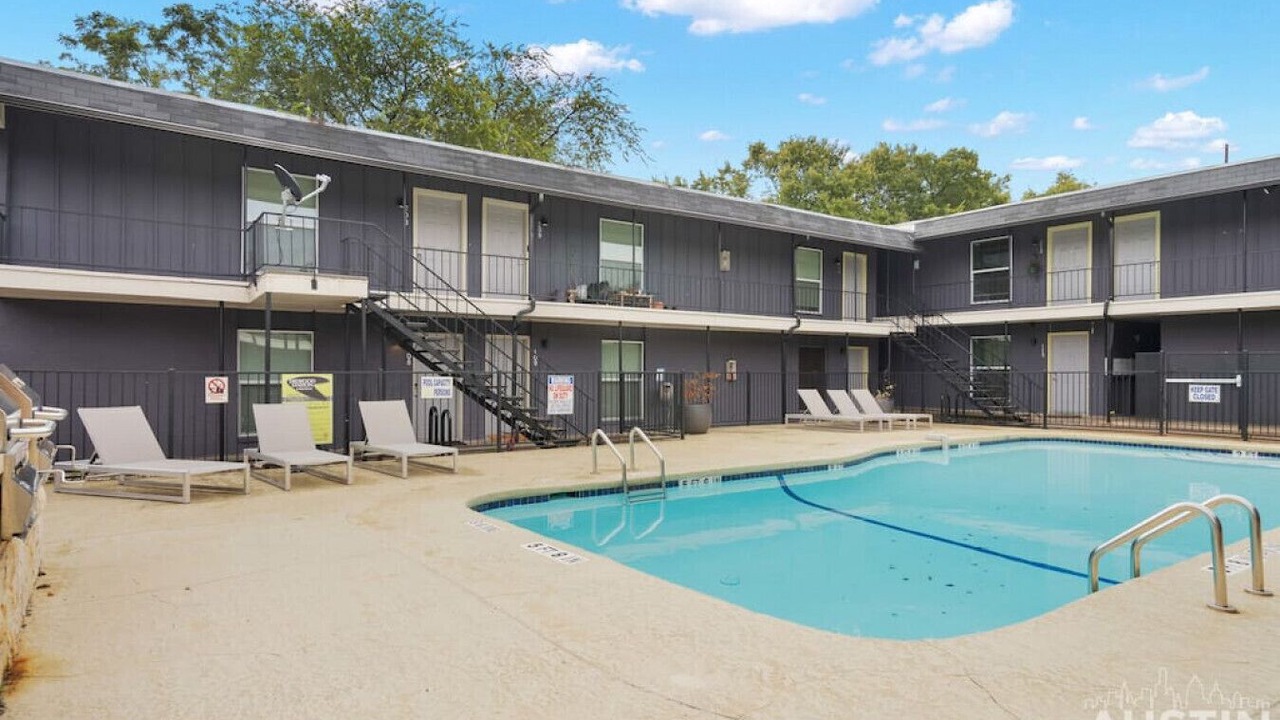 Photo of Outdoor in Cherrywood