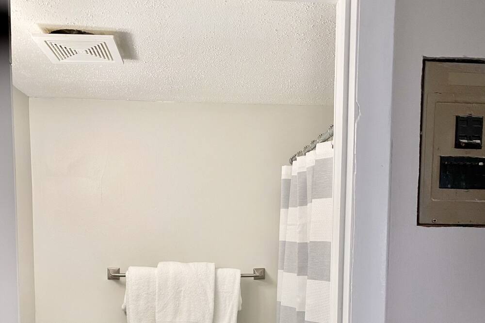 Photo of Bathroom in Pulaski
