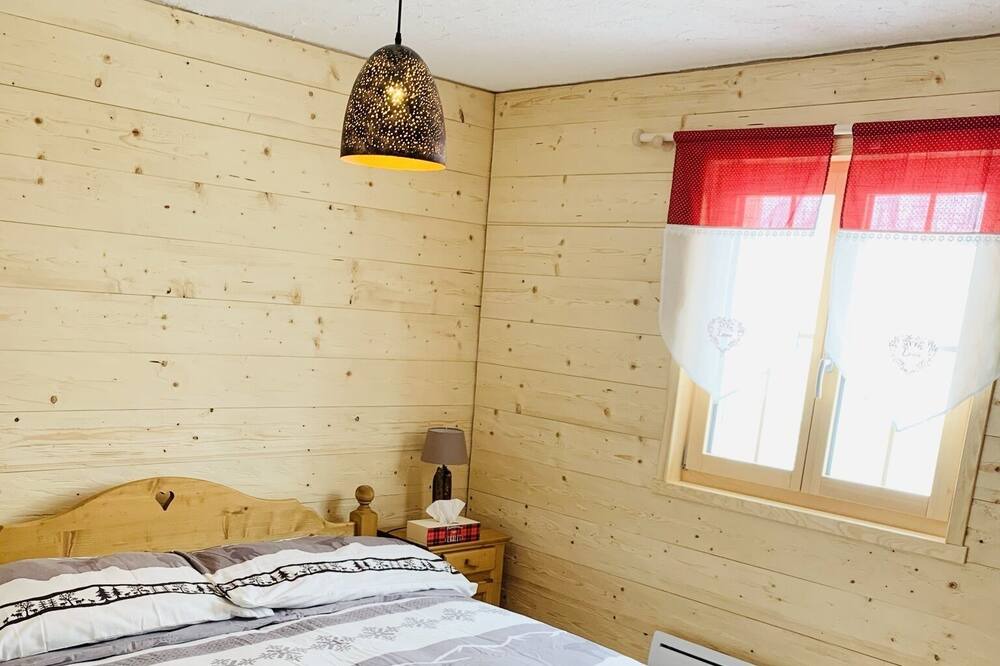 Photo of Bedroom in Moleson